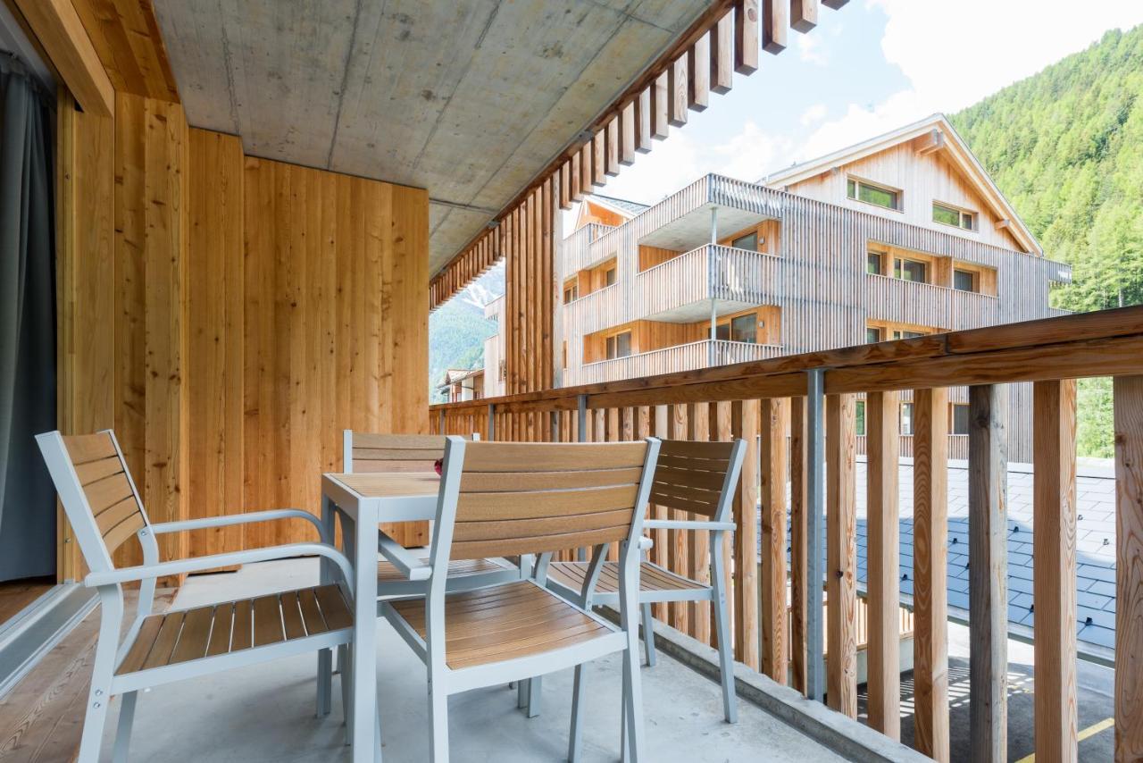 Montela Apartments - Haus C Saas-Grund Buitenkant foto